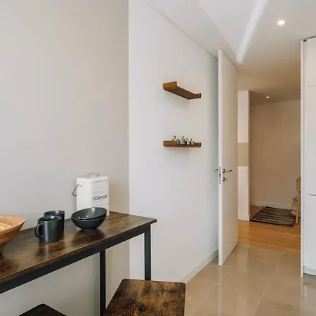 Giuseppe - 1 Bedroom And Parking In Alvalade * ליסבון