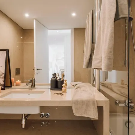 Giuseppe - 1 Bedroom And Parking In Alvalade דירה ליסבון